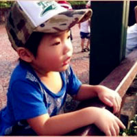 曹三丰Joe Chaw可爱头像图片_马来西亚歌手曹格的儿子