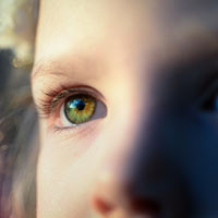 大眼睛小女孩的可爱头像图片，楚楚动人的模样惹人喜爱