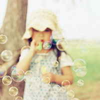 让泡泡带着我的梦想一起飞翔,一同消失_唯美qq女生吹泡泡头像